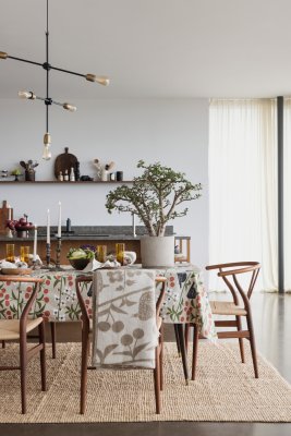 Körsbärsträdgården, pläd, brun off white