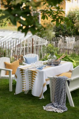 Almedahls Sill, vaxduk, 145x220cm, ockra