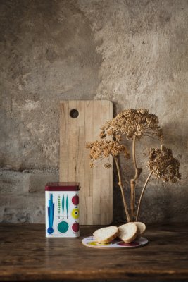 Picknick plåtburk som inredningsdetalj