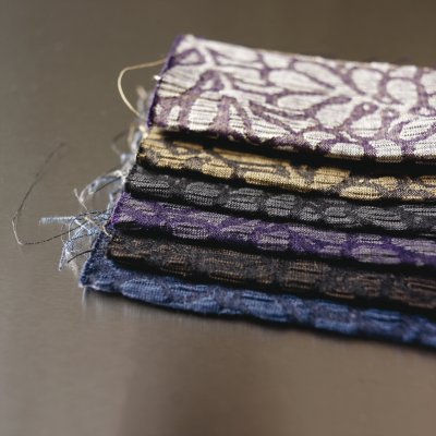 Livia, möbeltyg, rödlila, 140cm